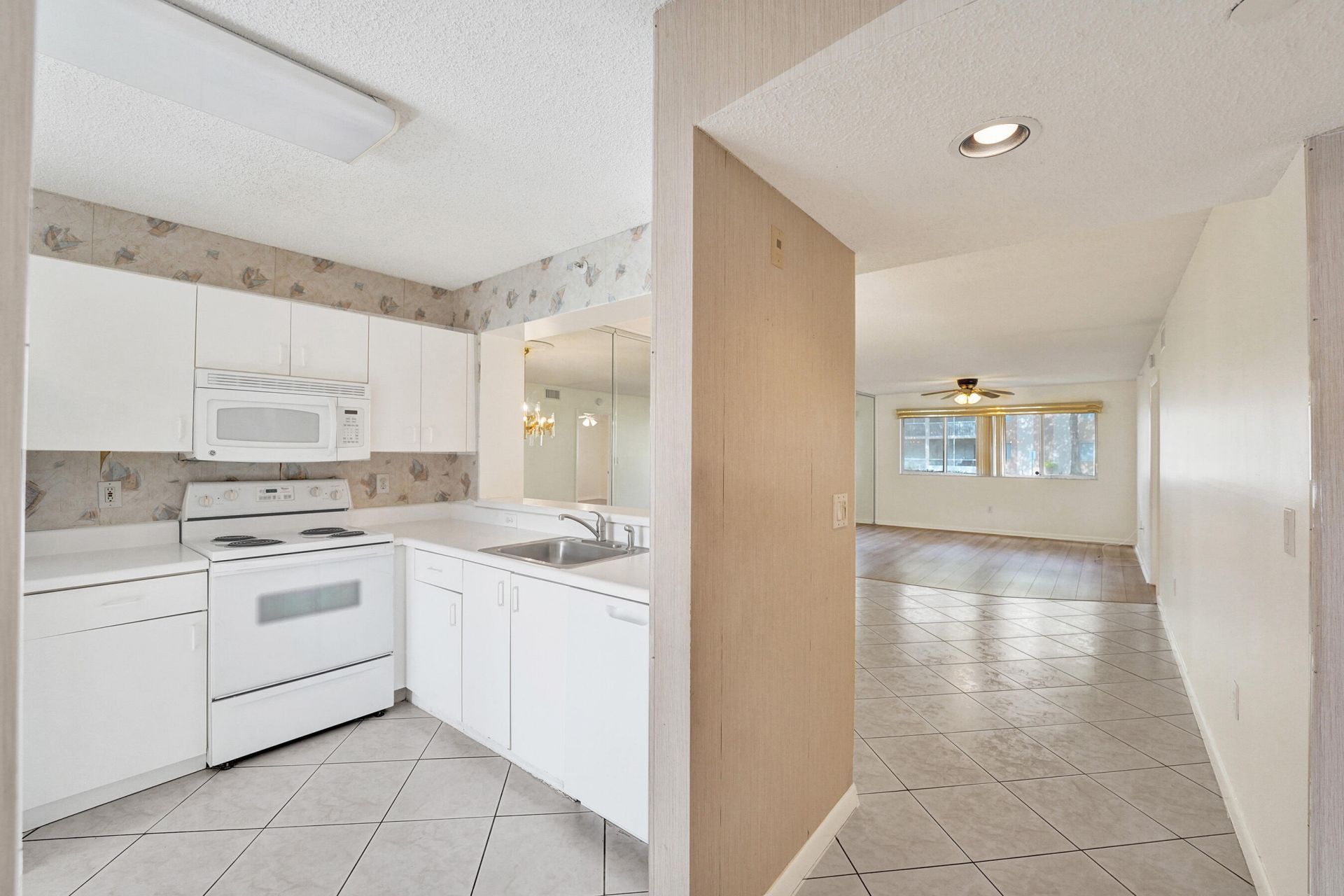 9580 Weldon Circle, Unit K109, Tamarac, FL 33321 Photo