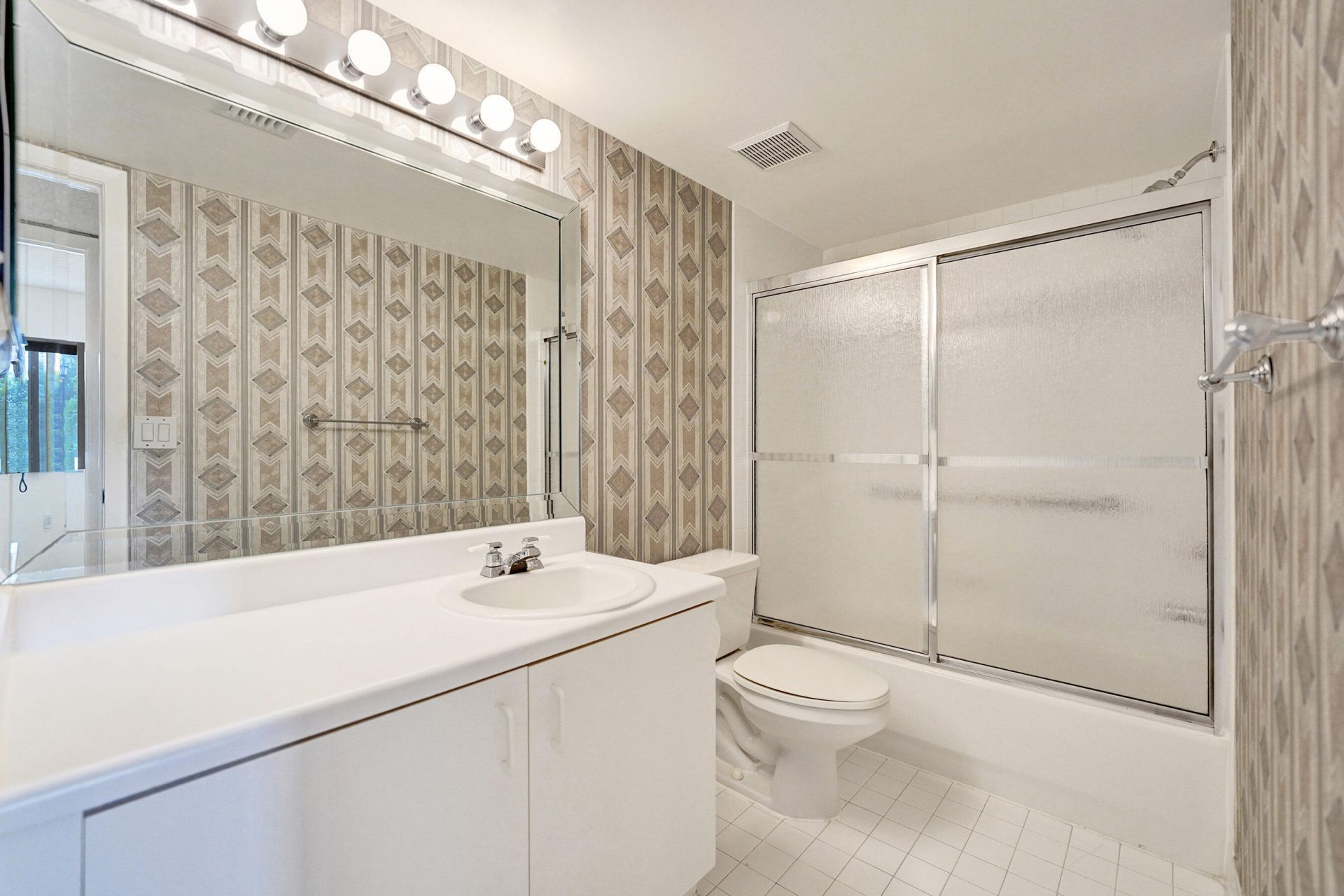 9580 Weldon Circle, Unit K109, Tamarac, FL 33321 Photo