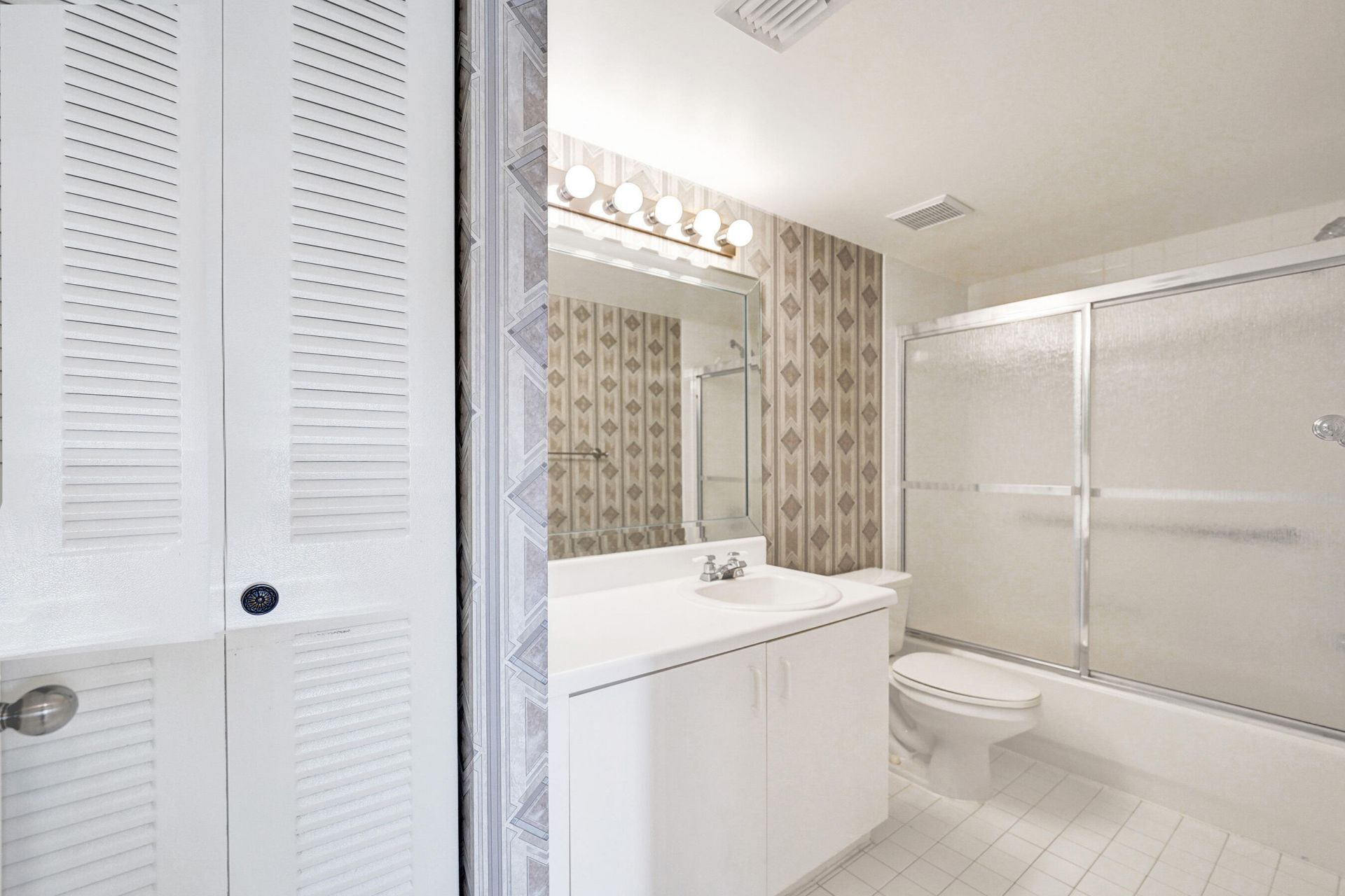 9580 Weldon Circle, Unit K109, Tamarac, FL 33321 Photo