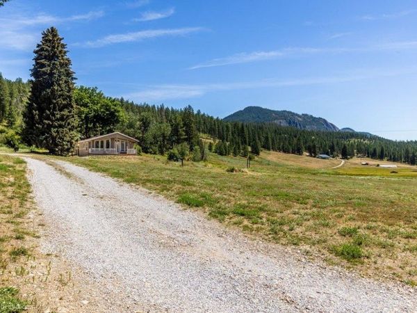 2358 B Burnt Valley Rd, Chewelah, WA 99109
