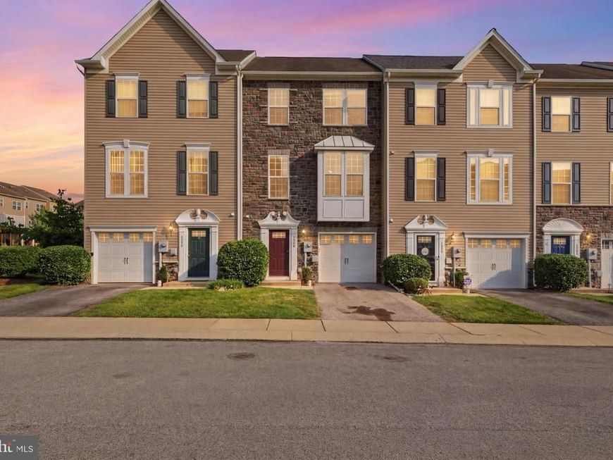 1264 Rannoch Lane, Unit 128, York, PA 17403 Main Photo