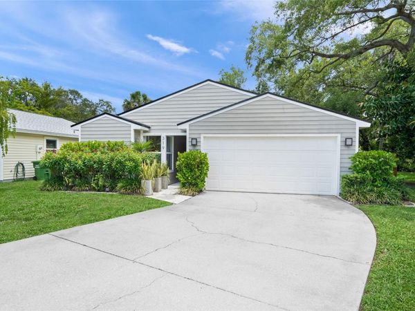 319 BEARDED OAKS CIRCLE, SARASOTA, FL 34232