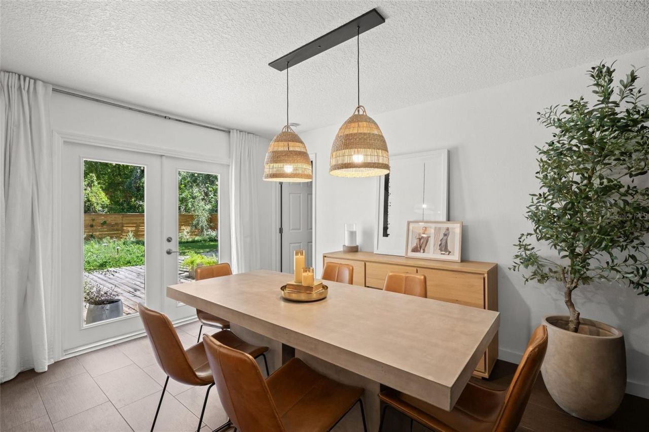 319 Bearded Oaks Circle, Sarasota, FL 34232 Photo