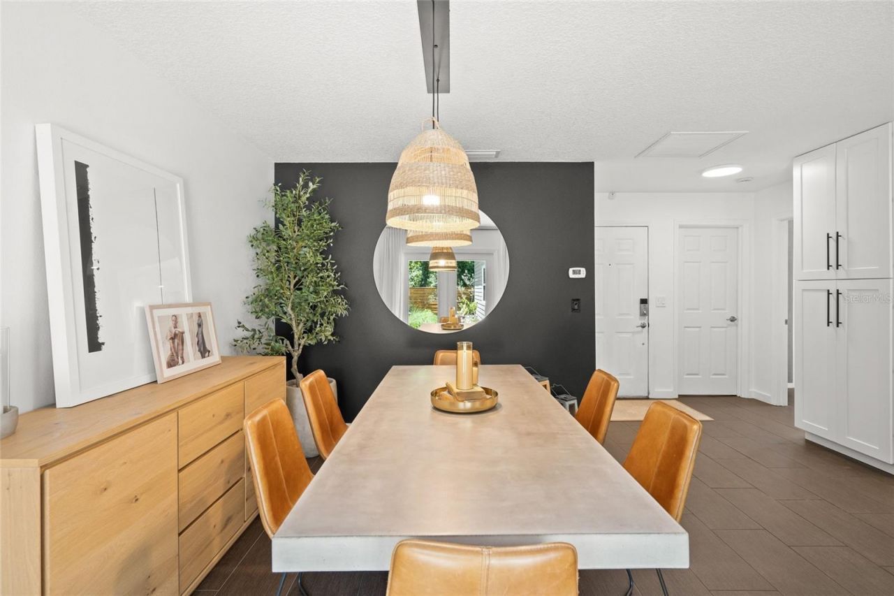 319 Bearded Oaks Circle, Sarasota, FL 34232 Photo