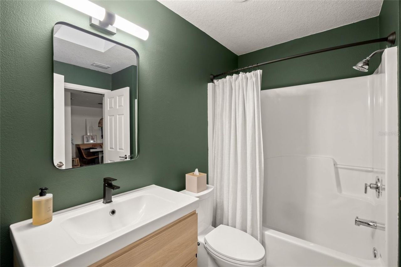 319 Bearded Oaks Circle, Sarasota, FL 34232 Photo
