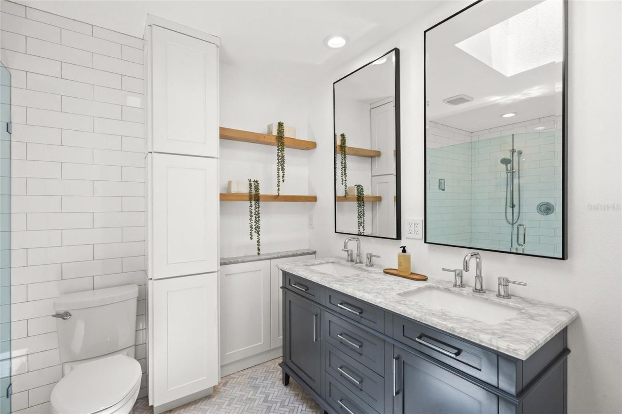 319 Bearded Oaks Circle, Sarasota, FL 34232 Photo