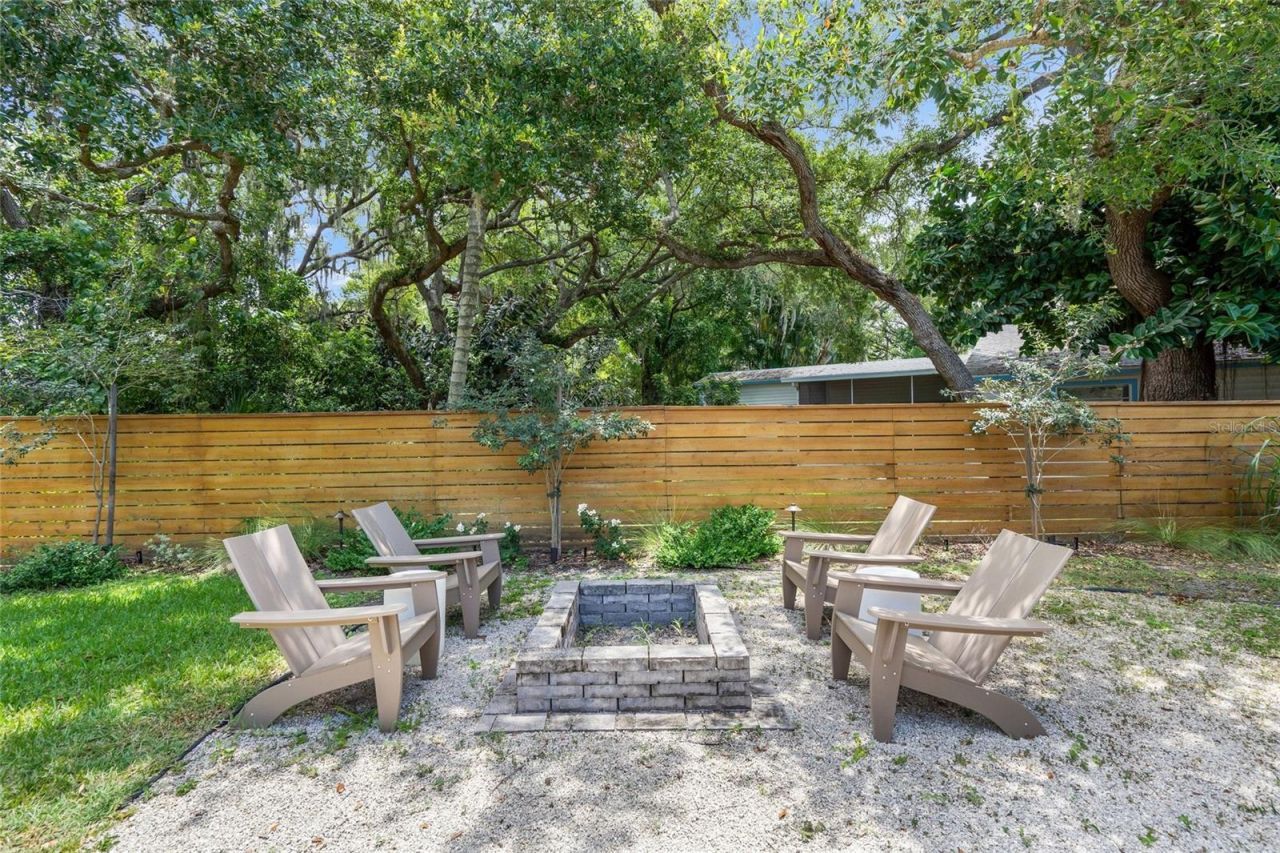 319 Bearded Oaks Circle, Sarasota, FL 34232 Photo