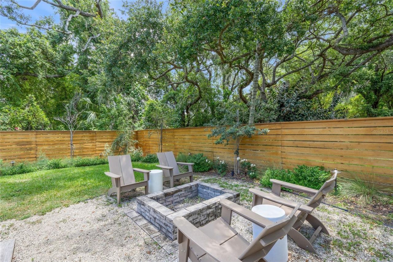 319 Bearded Oaks Circle, Sarasota, FL 34232 Photo