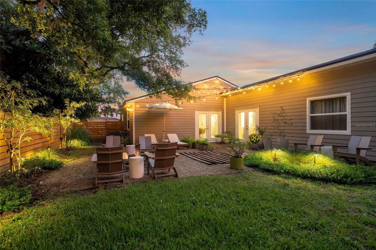 319 Bearded Oaks Circle, Sarasota, FL 34232 Photo
