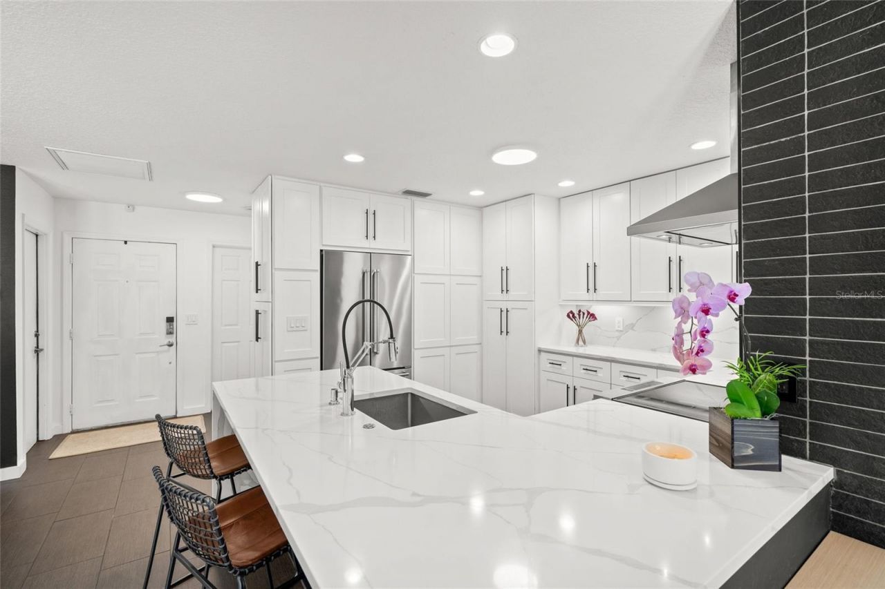 319 Bearded Oaks Circle, Sarasota, FL 34232 Photo