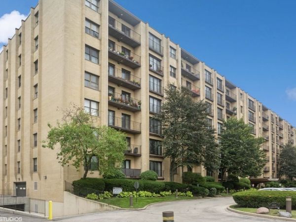 4601 W Touhy Avenue, Unit 408, Lincolnwood, IL 60712