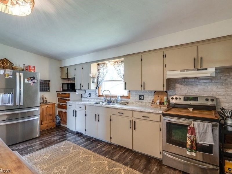 1014 Lillian Street SW, Canton, OH 44706 Photo 9