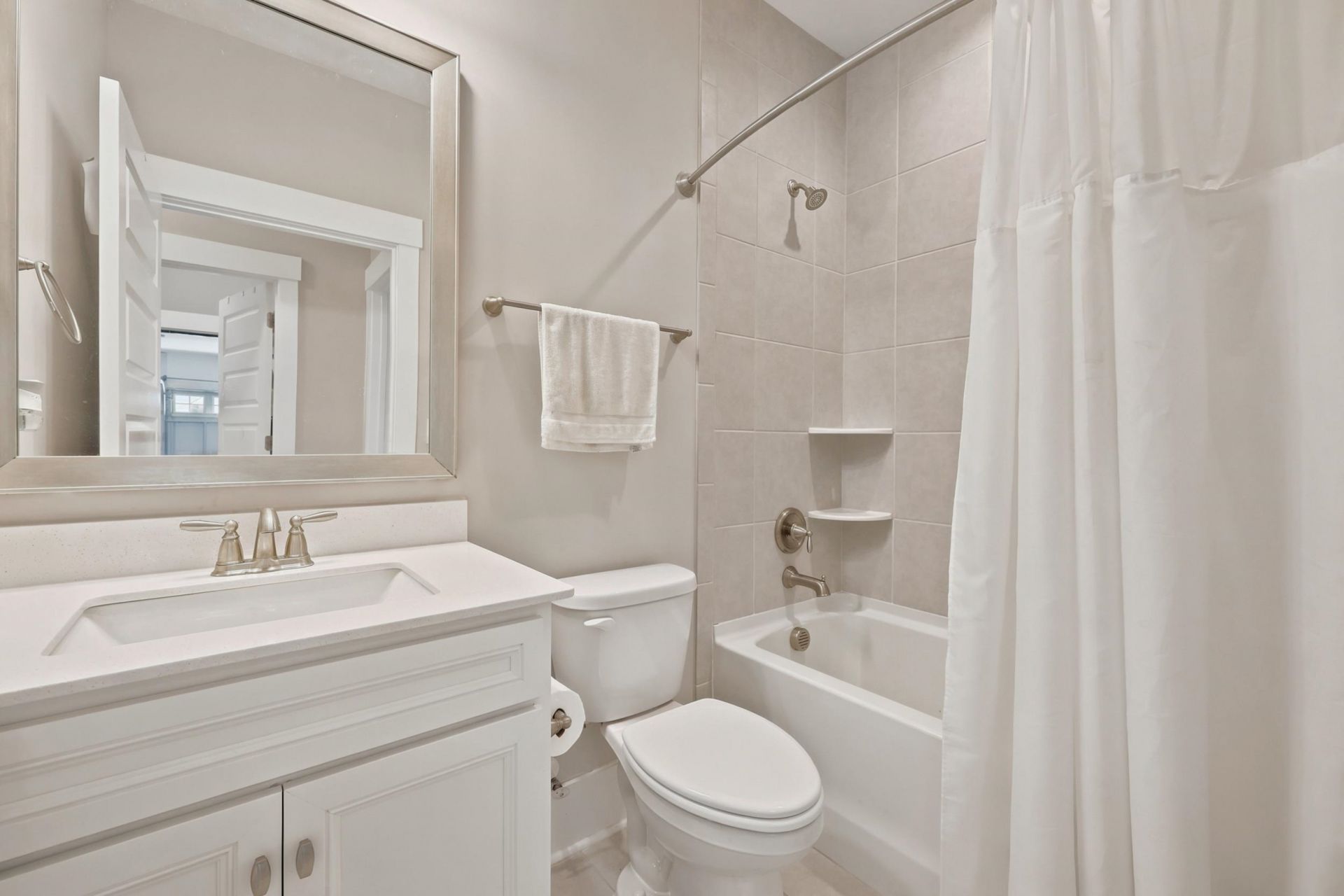 1200 Arezzo Ave. Photo 37