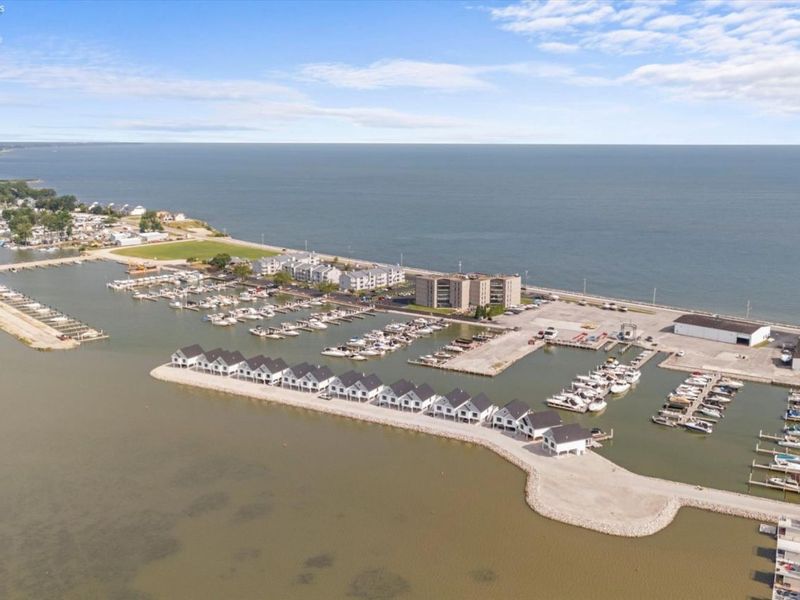 711 W Lakeshore Drive, Unit 203, Port Clinton, OH 43452 Photo 28