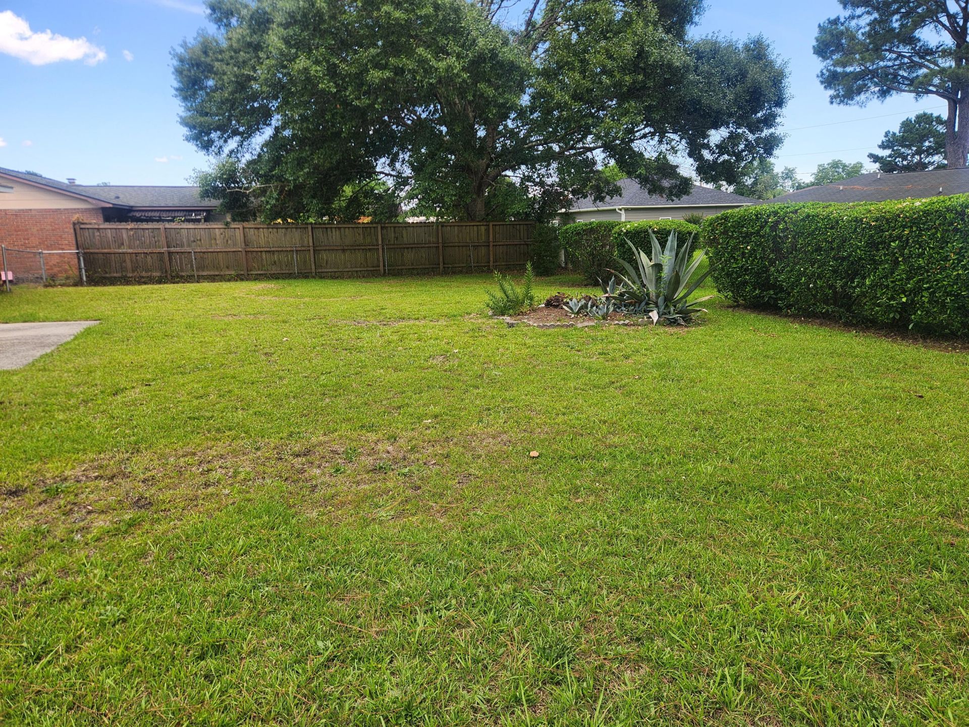 7715 Ovaldale Drive Photo 17
