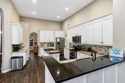 2012 Andover Way photo 4