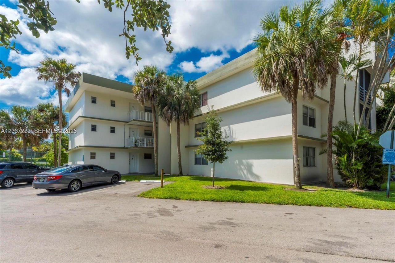 4235 N University Dr , Unit 115, Sunrise, FL 33351 Photo