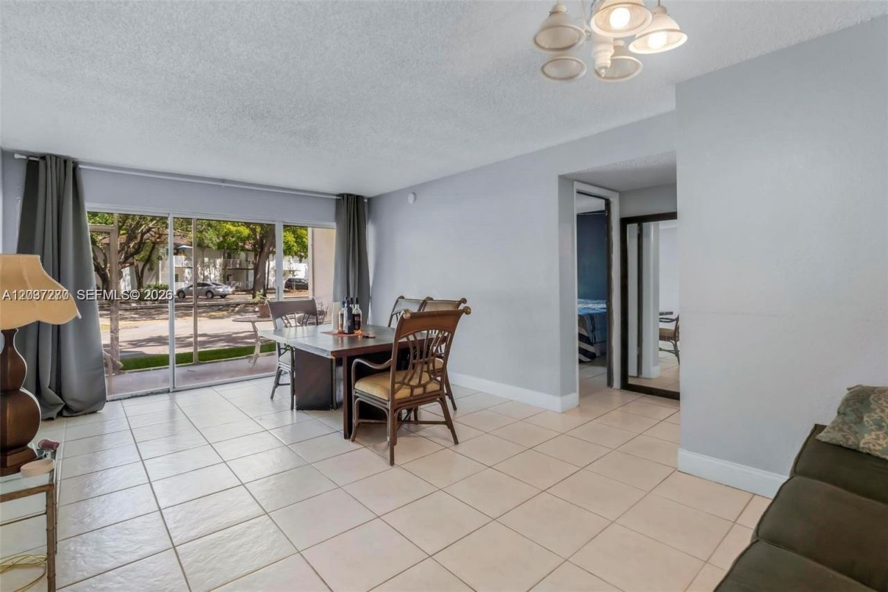 4235 N University Dr , Unit 115, Sunrise, FL 33351 Photo