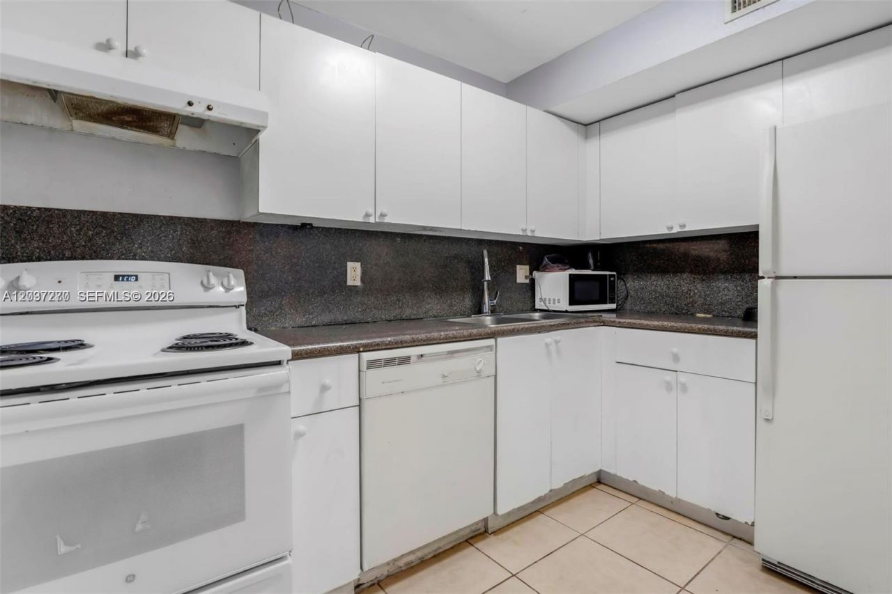 4235 N University Dr , Unit 115, Sunrise, FL 33351 Photo