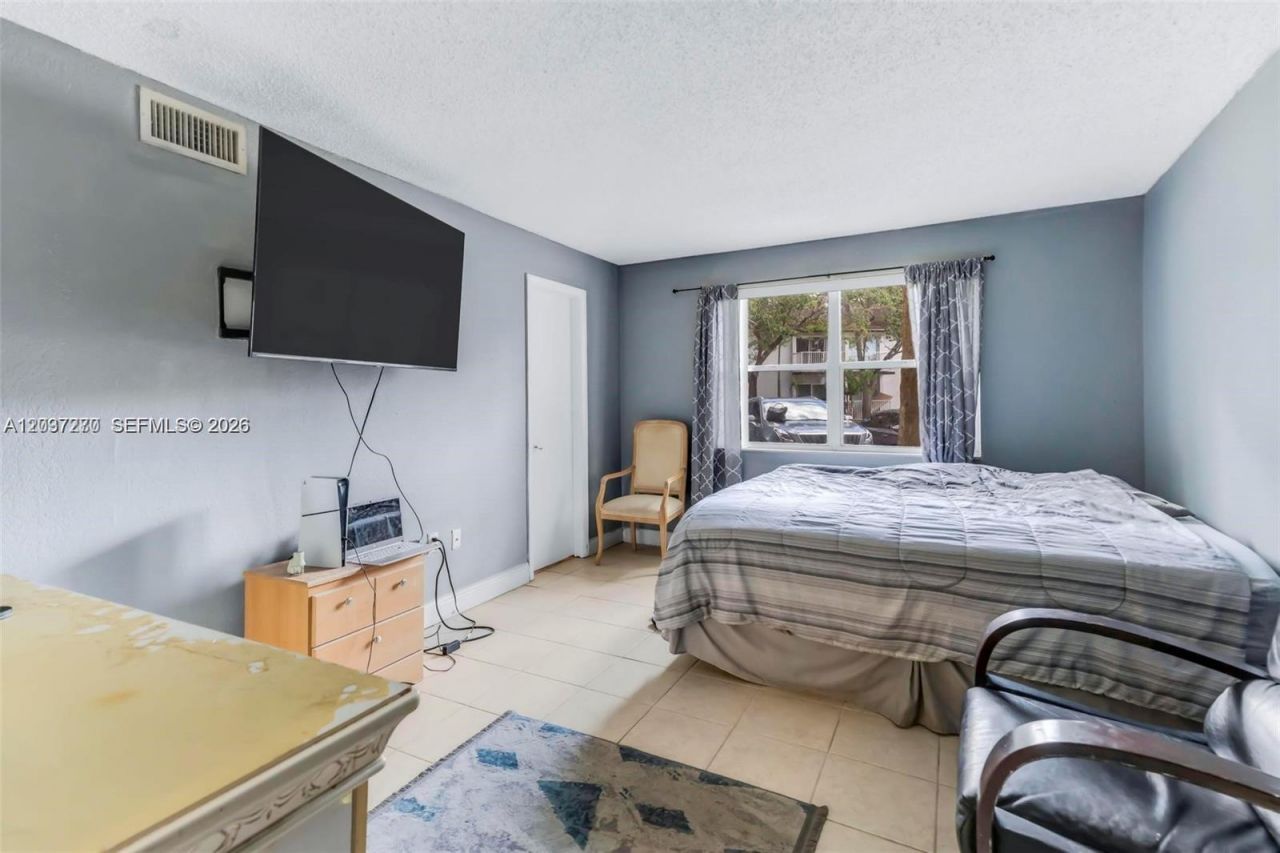 4235 N University Dr , Unit 115, Sunrise, FL 33351 Photo