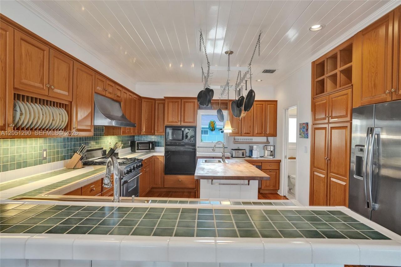 107 Valencia Dr , Islamorada, FL 33036 Photo