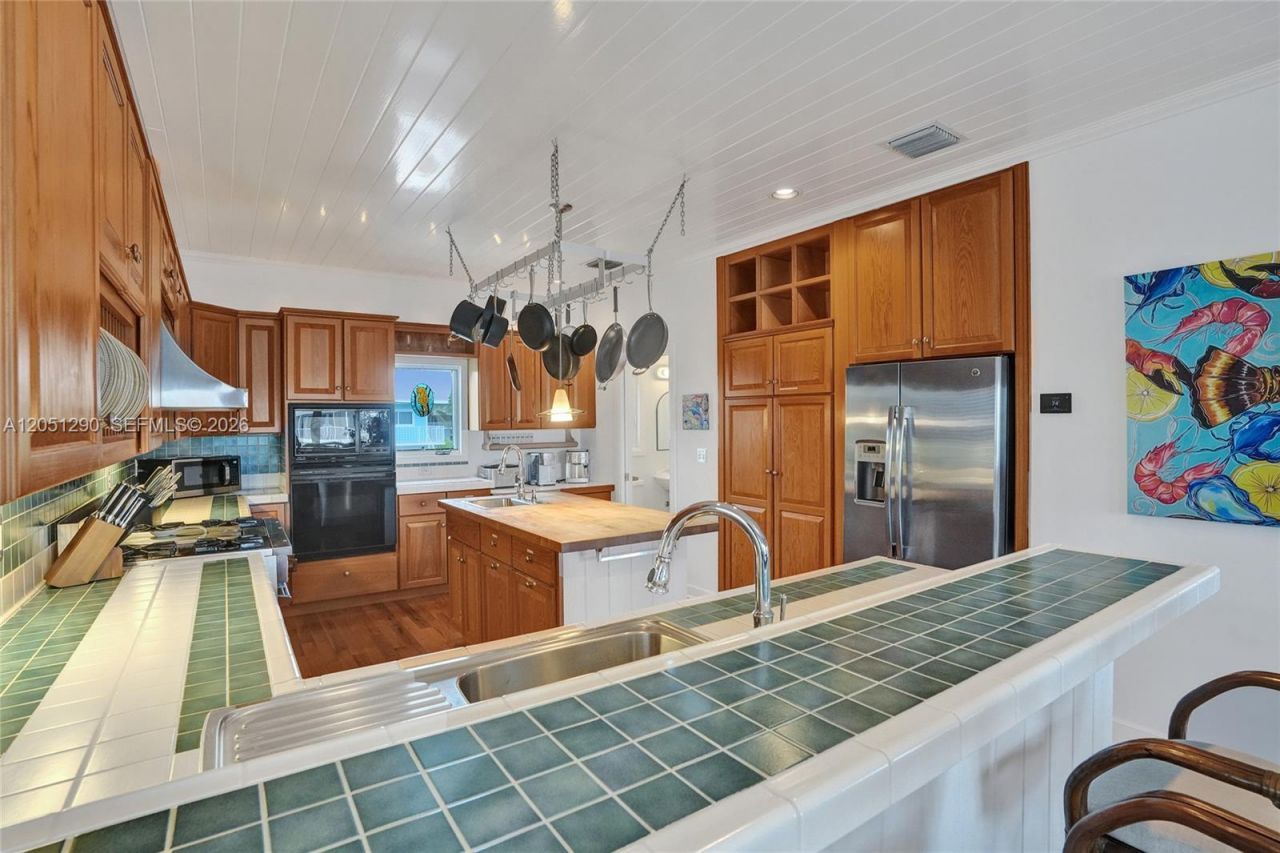 107 Valencia Dr , Islamorada, FL 33036 Photo