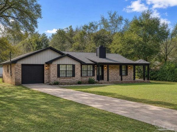 5279 Willard Norris Rd, Milton, FL 32570