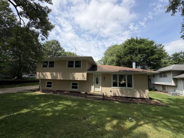 3S478 Winfield Road , Warrenville, IL 60555