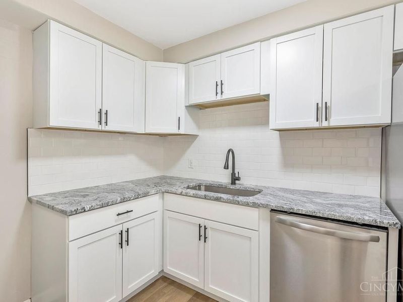 1828 Colmar Lane, Cincinnati, OH 45237 Photo 5