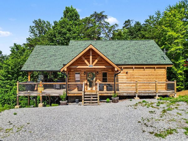 1448 Red Cedar Lane, Sevierville, TN 37876
