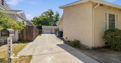 2195 57th St, Sacramento, CA 95817 Photo