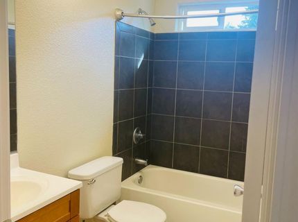 2195 57th St, Sacramento, CA 95817 Photo
