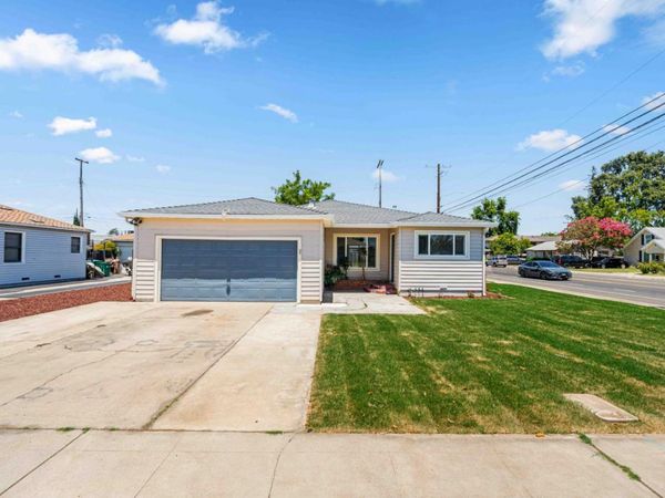 1241 S Hutchins St, Lodi, CA 95240