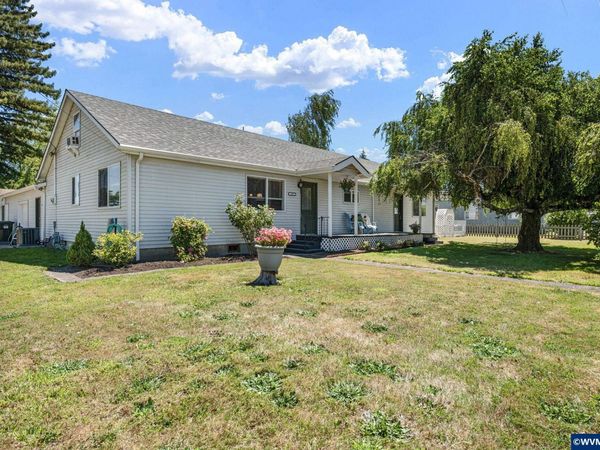 112 E 2nd St, Halsey, OR 97348