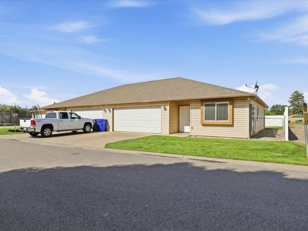 1721 N Bessie Ln, Spokane Valley, WA 99212
