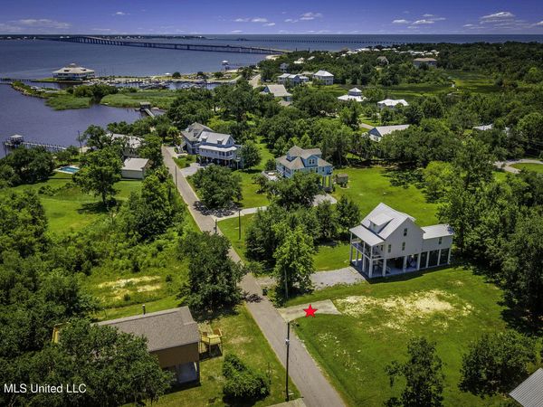 112 Leopold Street, Bay Saint Louis, MS 39520