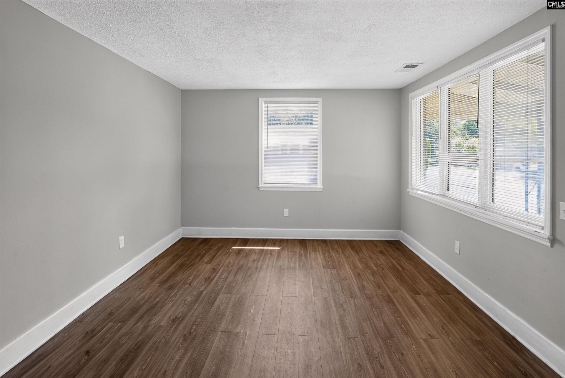 1118 Summerland Drive  Photo 10