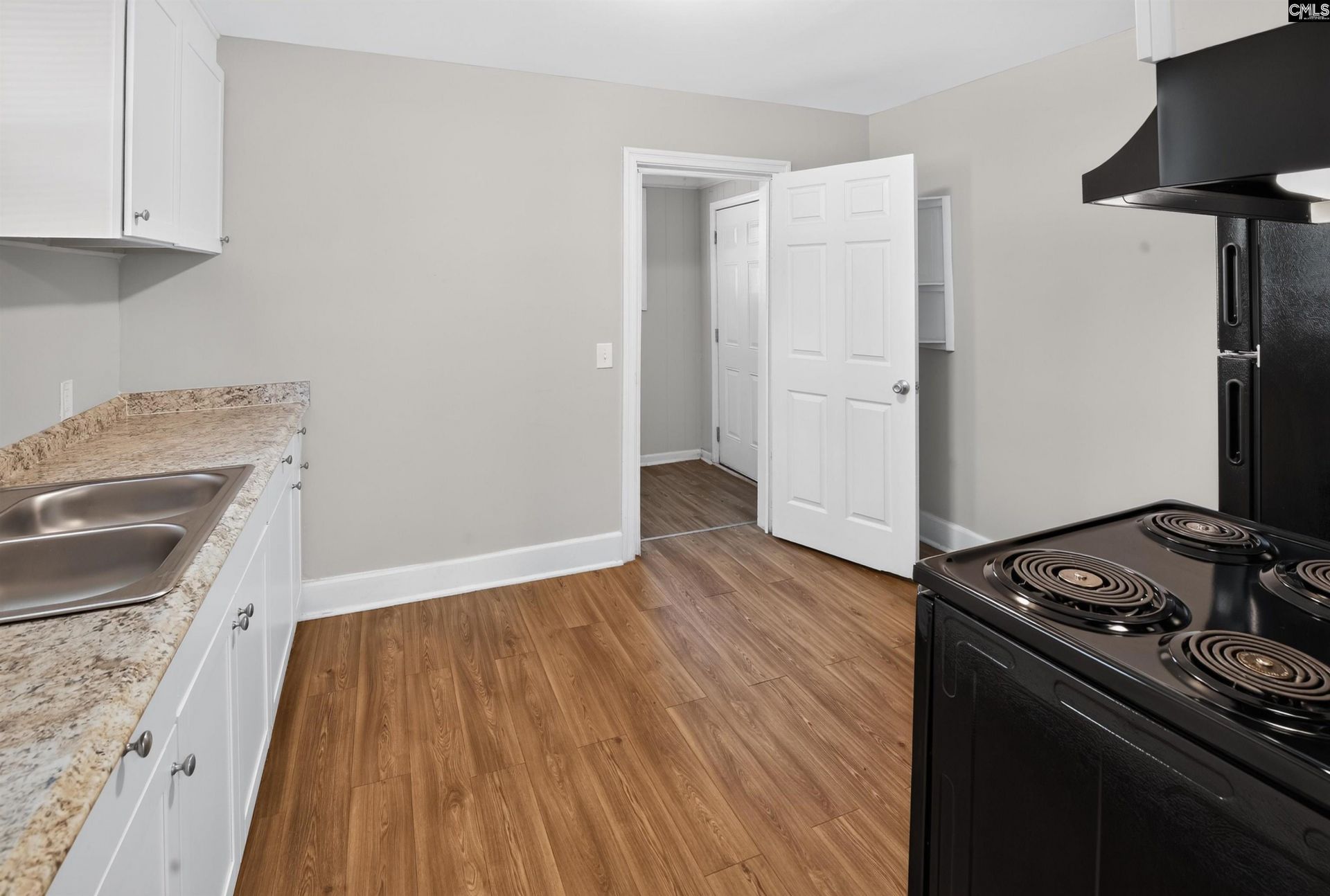 1118 Summerland Drive  Photo 14