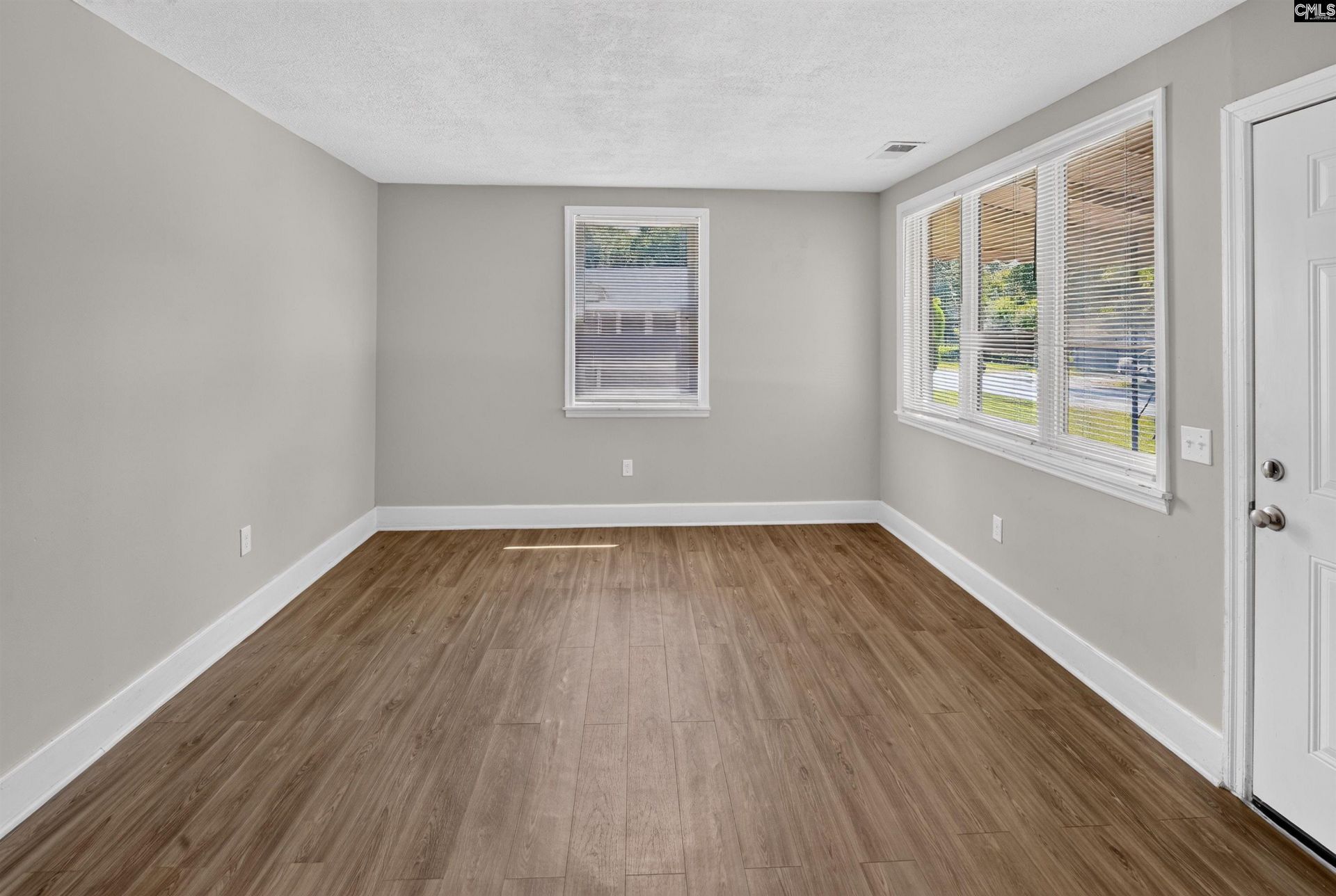 1118 Summerland Drive  Photo 8