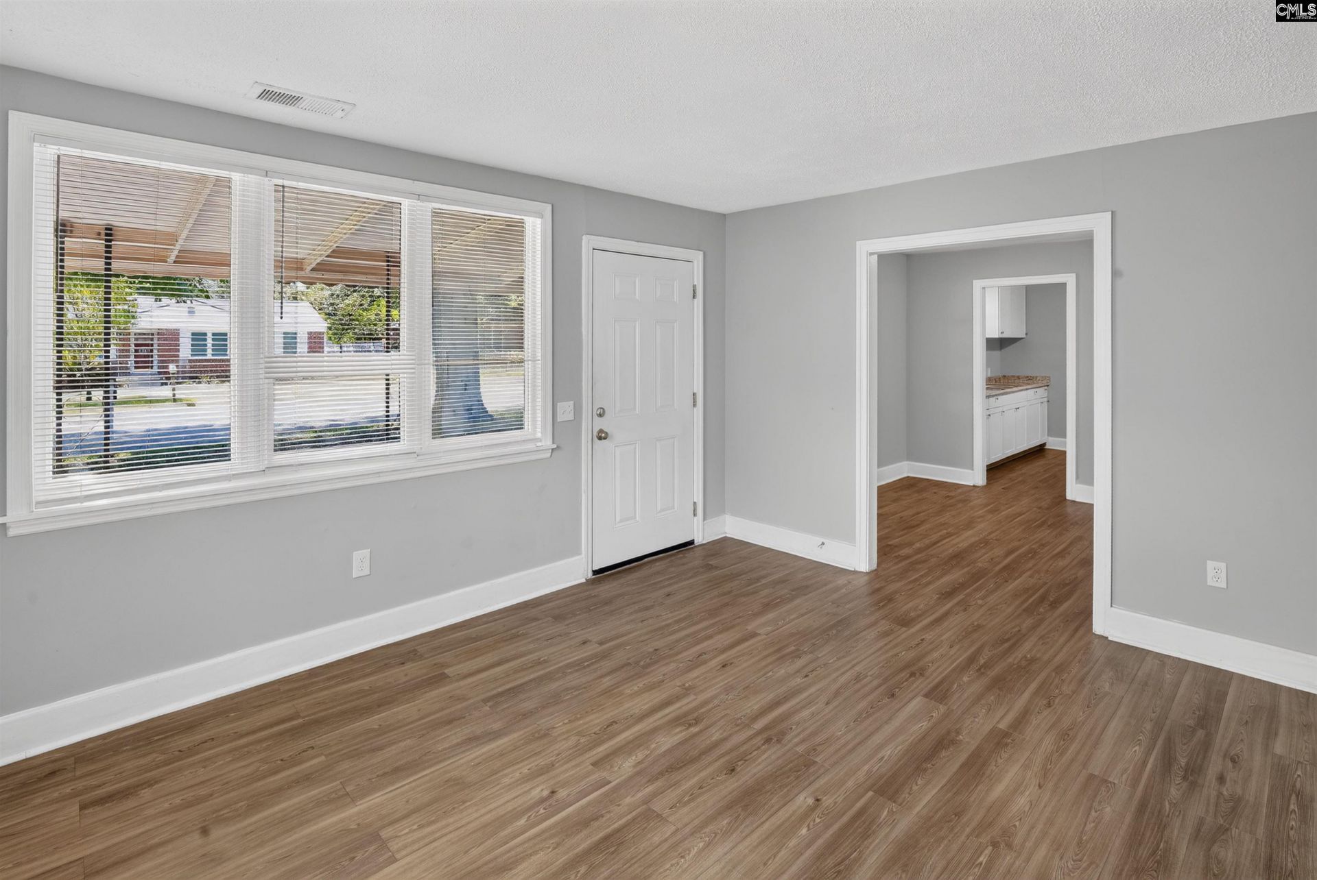 1118 Summerland Drive  Photo 9