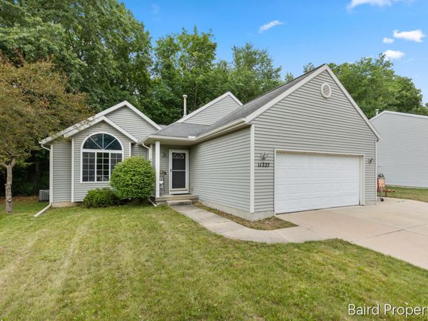 11227 Barnsley Road SE, Lowell, MI 49331