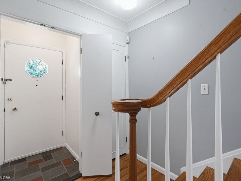 3890 Bethany Road, Cleveland, OH 44118 Photo 17