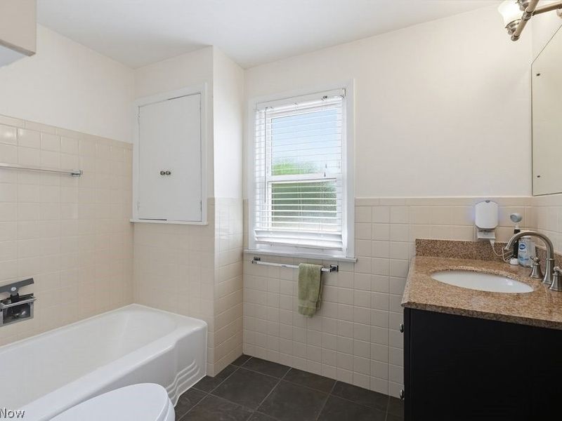 3890 Bethany Road, Cleveland, OH 44118 Photo 25