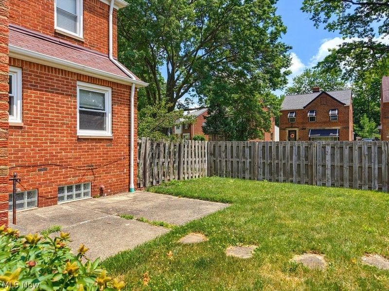 3890 Bethany Road, Cleveland, OH 44118 Photo 32