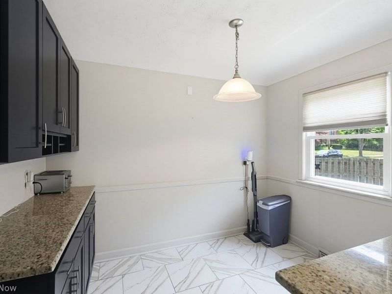 3890 Bethany Road, Cleveland, OH 44118 Photo 4