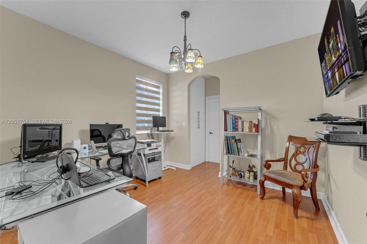 16237 SW 44th Ter , Miami, FL 33185 Photo