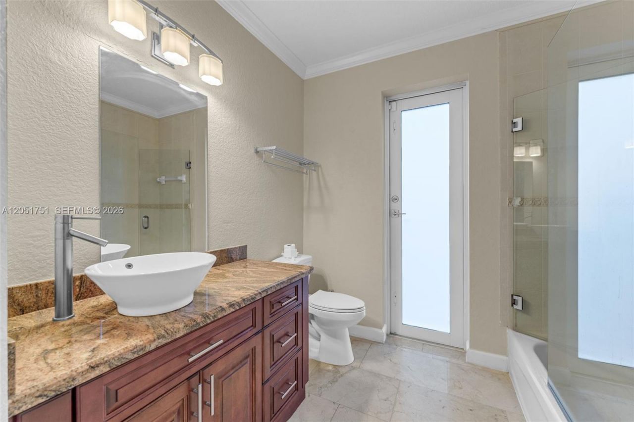 16237 SW 44th Ter , Miami, FL 33185 Photo