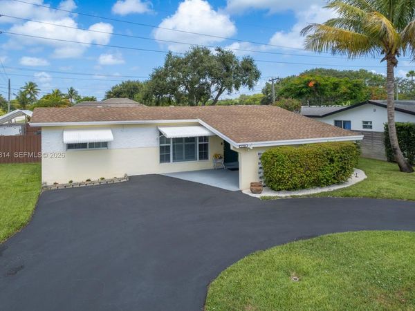 1700 N Park Rd , Hollywood, FL 33021