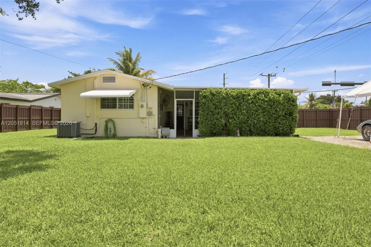 1700 N Park Rd , Hollywood, FL 33021 Photo