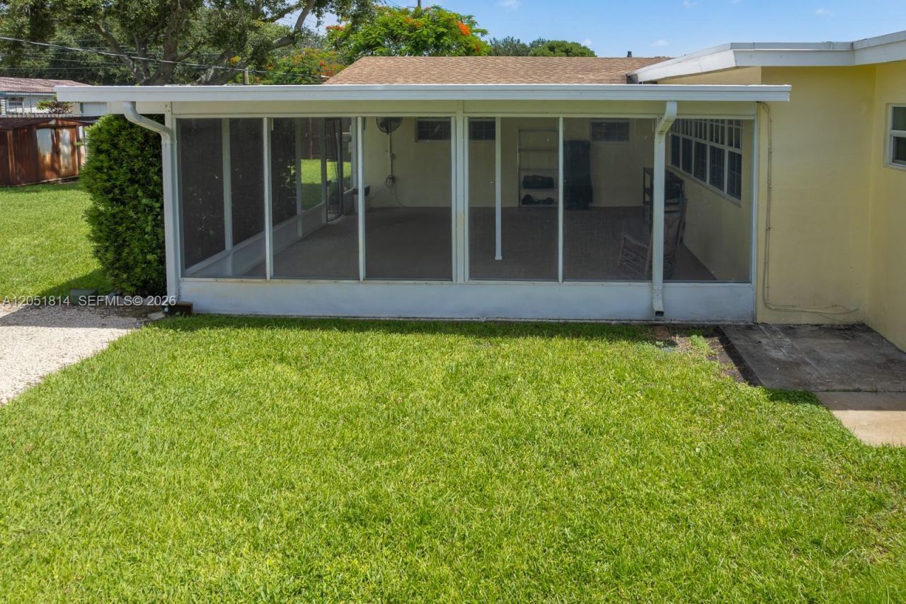 1700 N Park Rd , Hollywood, FL 33021 Photo